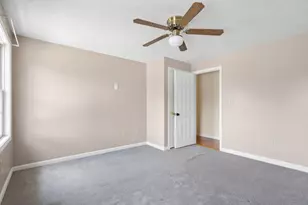 163 Wedgewood Ln, Manchester, NH 03109 - Photo 34