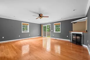 163 Wedgewood Ln, Manchester, NH 03109 - Photo 14