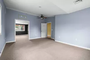 163 Wedgewood Ln, Manchester, NH 03109 - Photo 22