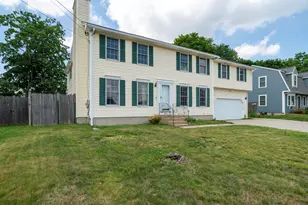 163 Wedgewood Ln, Manchester, NH 03109 - Photo 2