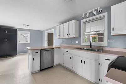 163 Wedgewood Lane, Manchester, NH 03109 - Photo 10