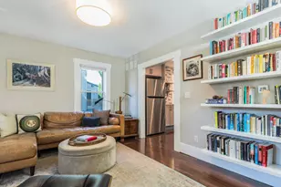 306 Thornton St, Portsmouth, NH 03801 - Photo 8