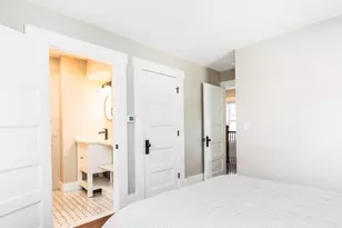 306 Thornton St, Portsmouth, NH 03801 - Photo 24