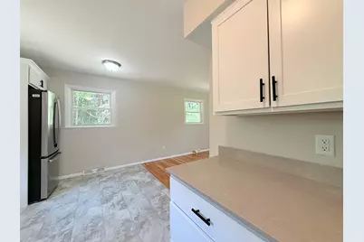 37 Bluff Street, Salem, NH 03079 - Photo 6
