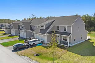 69 Driftwood Cir, Sandown, NH 03873 - Photo 38