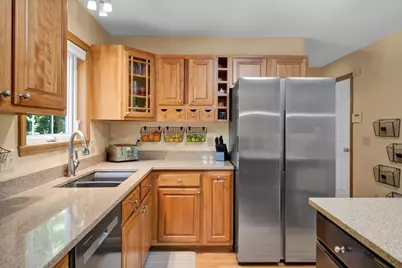 99 Overlake Drive, Milton, VT 05468 - Photo 10