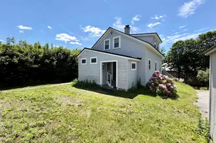 1 Warren St, Claremont, NH 03743 - Photo 2