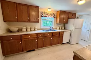 1 Warren St, Claremont, NH 03743 - Photo 10