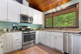 38 Pinecrest Dr, Bedford, NH 03110 - Photo 2