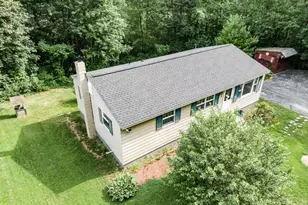7 Shannon Ct, Newport, NH 03773 - Photo 2