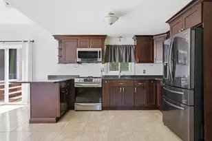 73 Old Chester Rd, Derry, NH 03038 - Photo 10