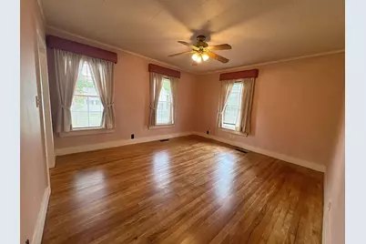 21 Henry Street, Claremont, NH 03743 - Photo 10