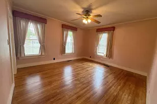 21 Henry St, Claremont, NH 03743 - Photo 10