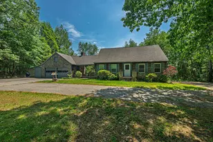 7 Squamscott Rd, Stratham, NH 03885 - Photo 1