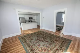 27 Blodget St, Manchester, NH 03104 - Photo 12