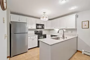 9 Crane Crossing Rd, Plaistow, NH 03865 - Photo 6