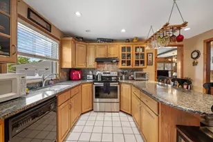 405 Westcott St, Berlin, NH 03570 - Photo 20