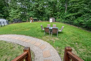 32 Honor Roll Rd, Pelham, NH 03076 - Photo 2