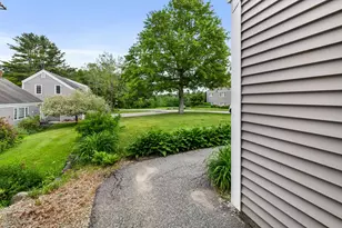 49 Hilltop Pl, New London, NH 03257 - Photo 4