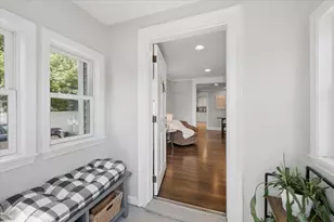 173 Mammoth Rd, Manchester, NH 03109 - Photo 8