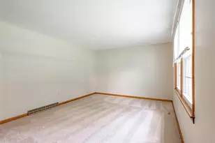 7 Ronnie Dr, Nashua, NH 03062 - Photo 10