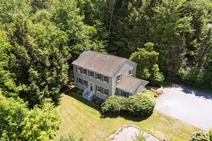 12 Wellington Cir, Lebanon, NH 03766 - Photo 2