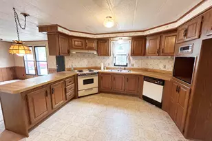 37 Monadnock Dr, Rochester, NH 03867 - Photo 10