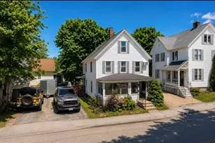 9 Pleasant St, Pembroke, NH 03275 - Photo 2