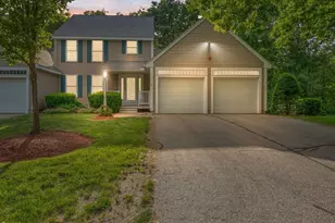 11 Pentucket Ct, Atkinson, NH 03811 - Photo 2