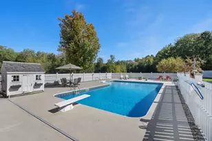 51 Pond St, Newton, NH 03858 - Photo 14