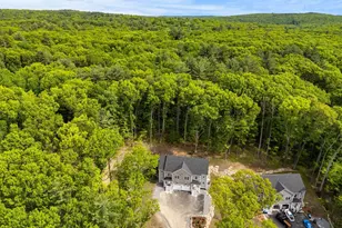 21 Speare Rd, Hudson, NH 03051 - Photo 4