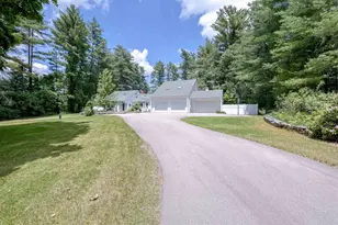 15 Pinewood Dr, Amherst, NH 03031 - Photo 4
