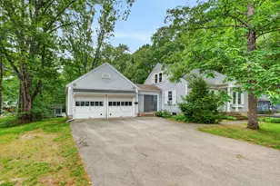 42 Oak St, Rochester, NH 03839 - Photo 2