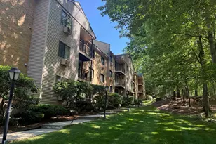 19 Country Club Dr, Manchester, NH 03102 - Photo 1