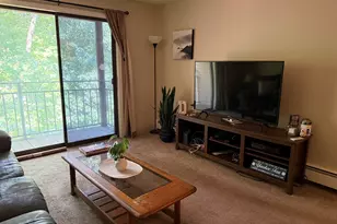 19 Country Club Dr, Manchester, NH 03102 - Photo 10
