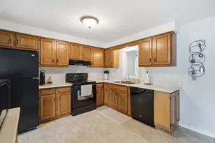 435 Terrie Dr, Pembroke, NH 03275 - Photo 8