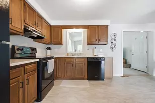 435 Terrie Dr, Pembroke, NH 03275 - Photo 10