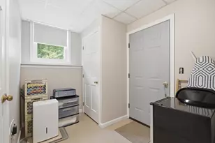 435 Terrie Dr, Pembroke, NH 03275 - Photo 28