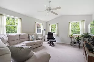 435 Terrie Dr, Pembroke, NH 03275 - Photo 20