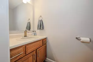 50 Beech Hill Ave, Manchester, NH 03103 - Photo 16