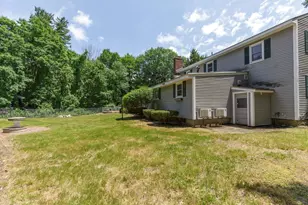 9 Hickory Ln, Bedford, NH 03110 - Photo 8