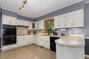 52 Ledgewood Rd, Claremont, NH 03743 - Photo 12