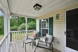 124 Chester Rd, Raymond, NH 03077 - Photo 14