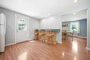 8 Oriole Ln, Londonderry, NH 03053 - Photo 6