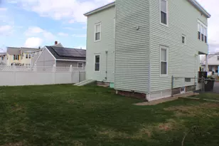 33 Kearsarge St, Manchester, NH 03102 - Photo 2