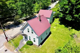 39 Chestnut St, Tilton, NH 03276 - Photo 8