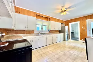 39 Chestnut St, Tilton, NH 03276 - Photo 14