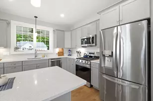 28 Luna Cir, Somersworth, NH 03878 - Photo 8