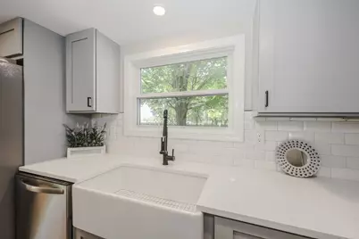 32 Raymond Road, Auburn, NH 03032 - Photo 14