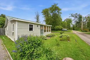 8 &amp 12 Cedar St, South Hero, VT 05486 - Photo 2